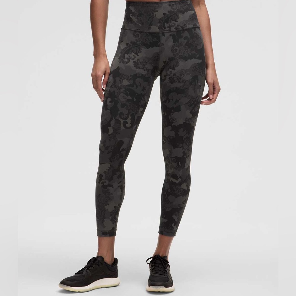 Lululemon Lace/Floral Wunder Train Leggings 25”